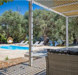 4 bedroom villa with pool by the sea, near Corfu town, sleeps 8